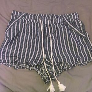 Summer-Flowy striped shorts